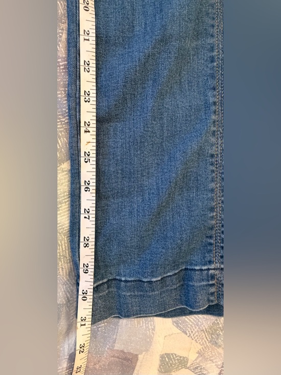Democracy Wide Leg  Medium Wash Jeans W/ An Technology- Sz 6 - Picture 8 of 8